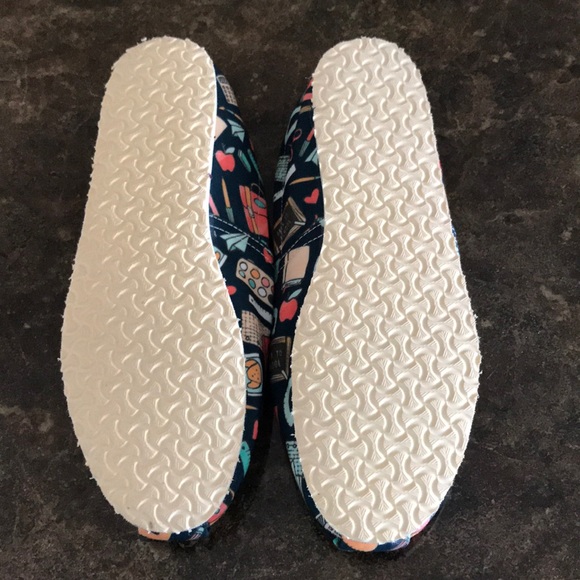 NWOT Groove Bags Slip On Shoes - Picture 5 of 5